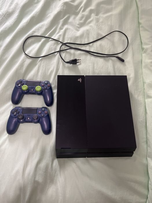 Playstation 4 preta