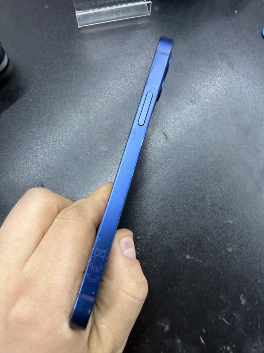 Iphone 12 blue icloud екран битий