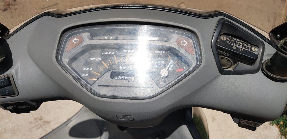Скутер мопед Honda Lead 50 AF 48