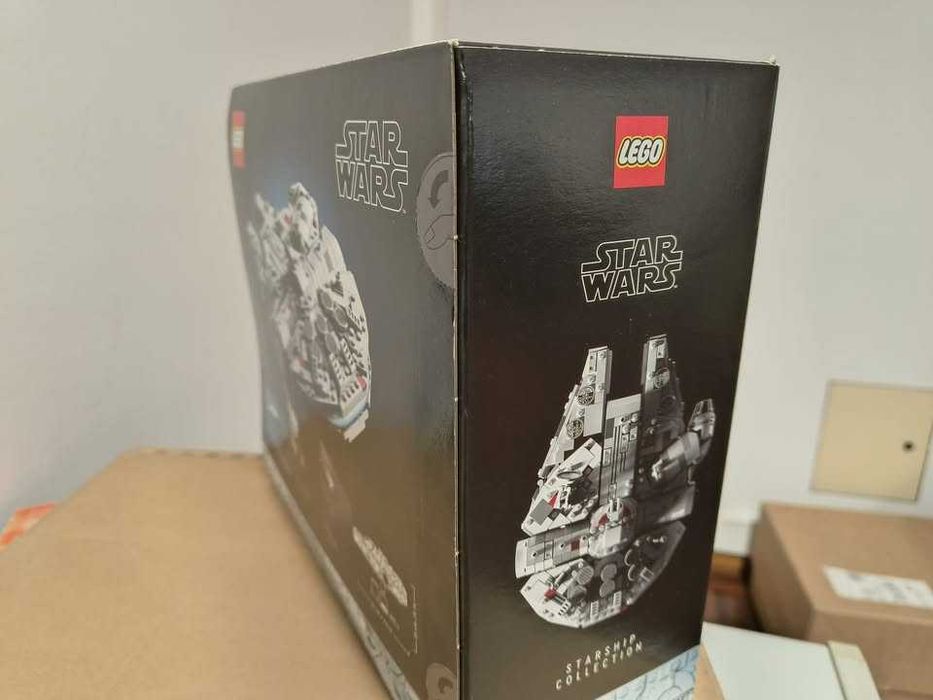 Lego Millennium Falcon 75375 : 921 Peças - Caixa Selada