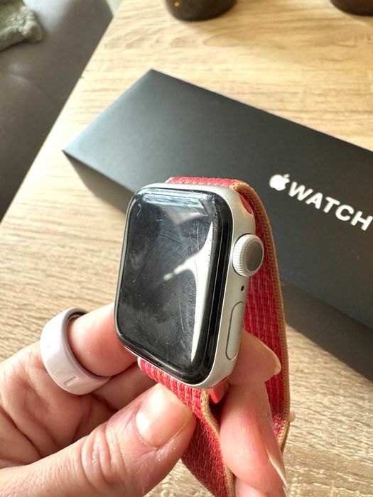 Apple Watch Nike series 6 40mm silver aluminium