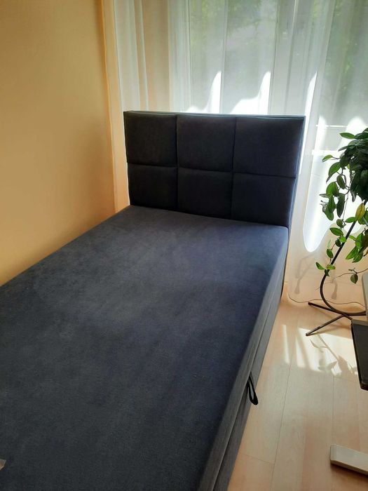 Tapczan z zagłówkiem i pojemnym schowkiem AGATA MEBLE