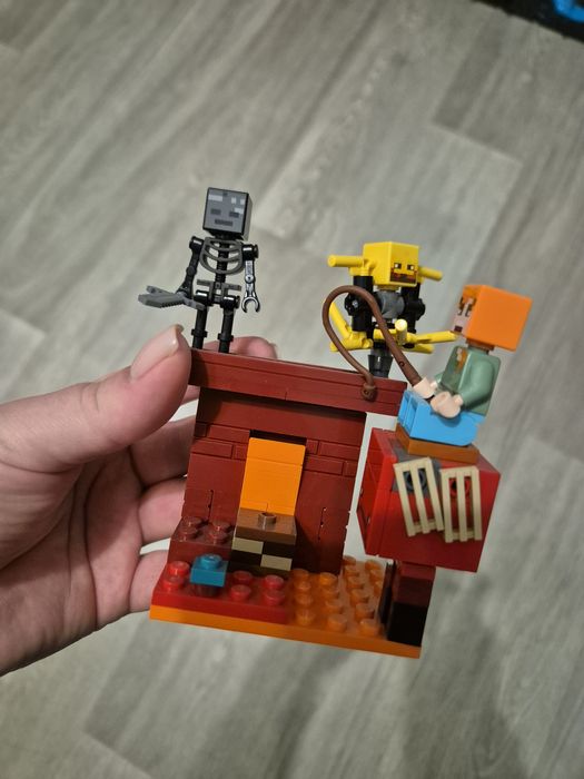 Конструктори Лего Майнкрафт