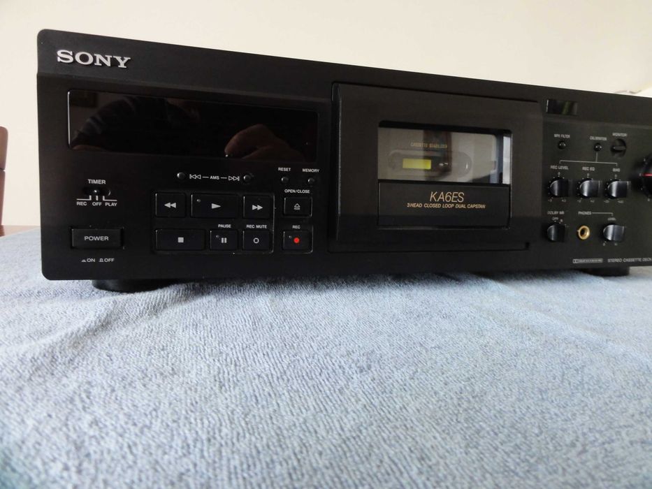 Magnetofon kasetowy Sony TC-ka6es, pilot sony RM-J701.
