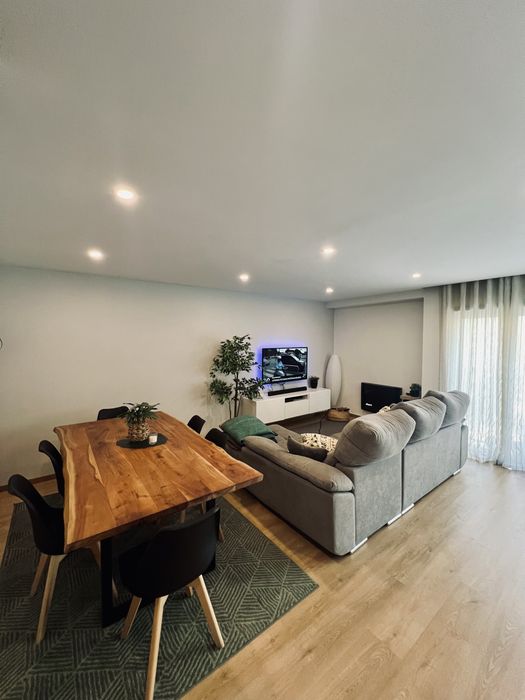 Mesa de Sala - Madeira Maciça