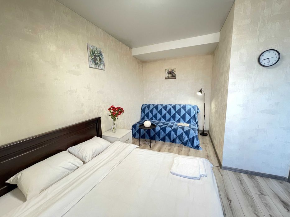 BRILLIANT 1-кв, ПОГОДИННО, подобово,  центр (пивзавод) КОНДИЦІОНЕР