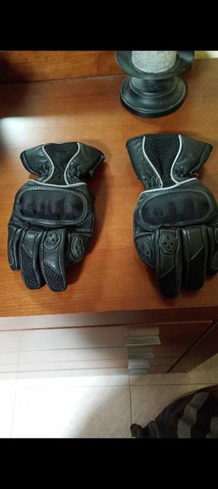 Vendo luvas motociclismo tamanho M