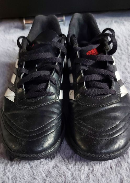 Buty piłkarskie do gry na sztucznej nawierzchni  Adidas roz 38