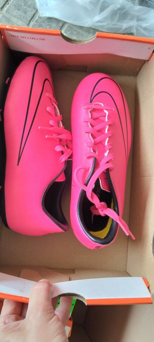 Nowe Nike Mercurial Victory r.38