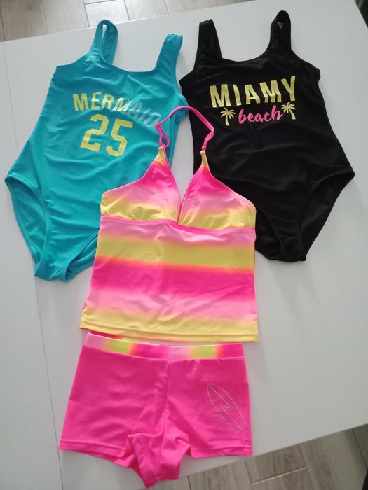 Stroje kąpielowe 134/140