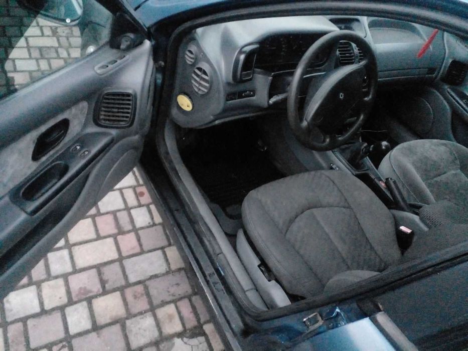 Renault laguna 1