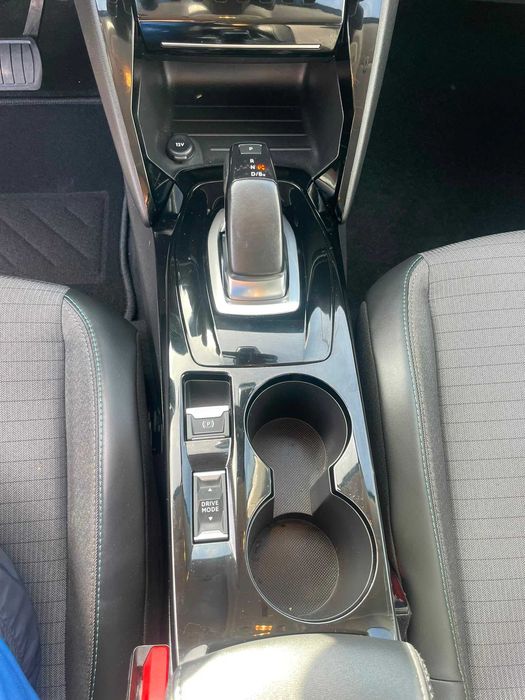 Peugeot E-208 50Kwh 136cv