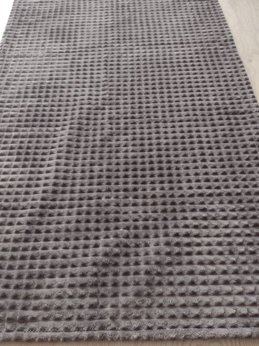 Nakrycie na siedzenie kanapy i poszewka na poduszkę.