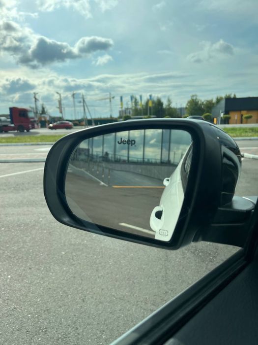 СРОЧНО ПРОДАМ Jeep compass,в повністю рідні фарбі