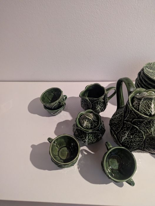 vendo várias peças  de couve com assinatura das caldas da rainha
