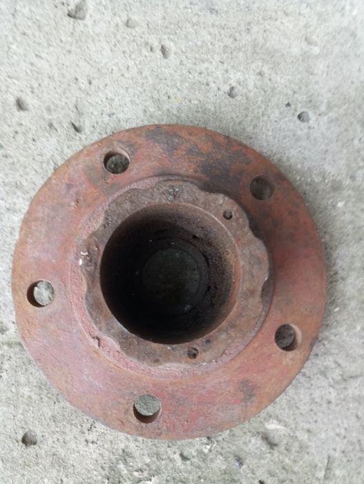 Ступиця культиватора