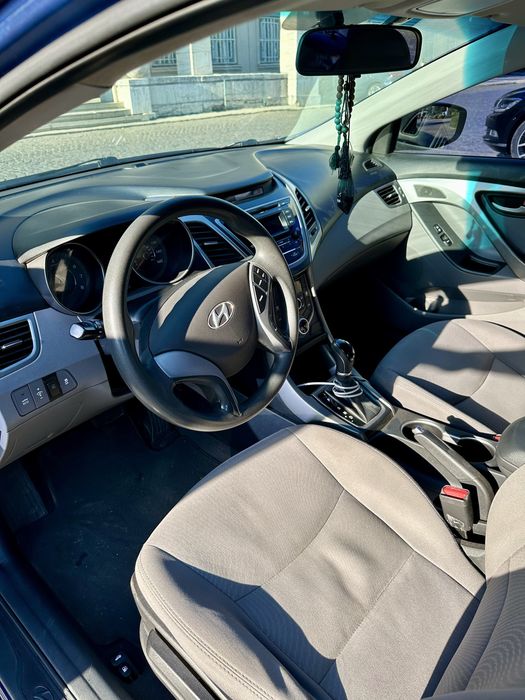 Hyndai Elantra 2015