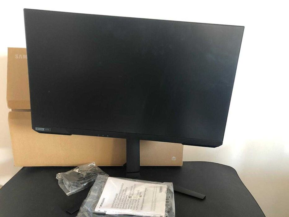 Monitor Samsung 27" Odyssey G5 Model LS27FG500SUXEN