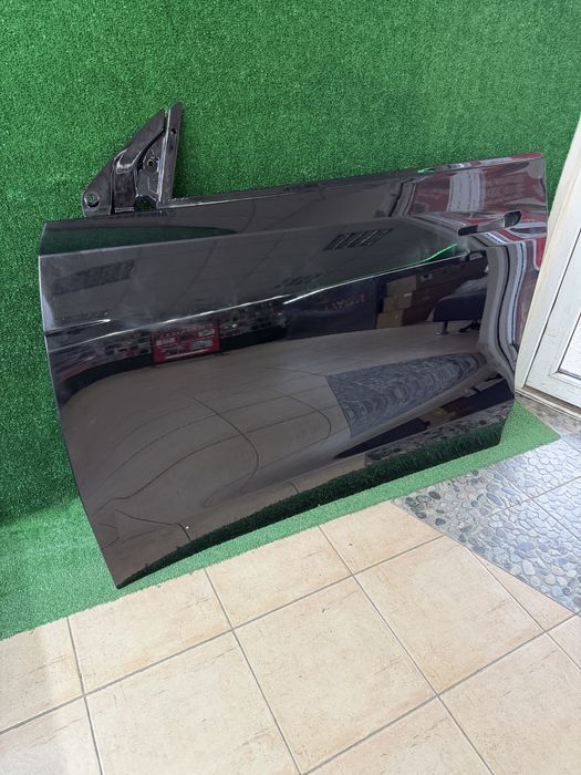 Дверь левая teela model y