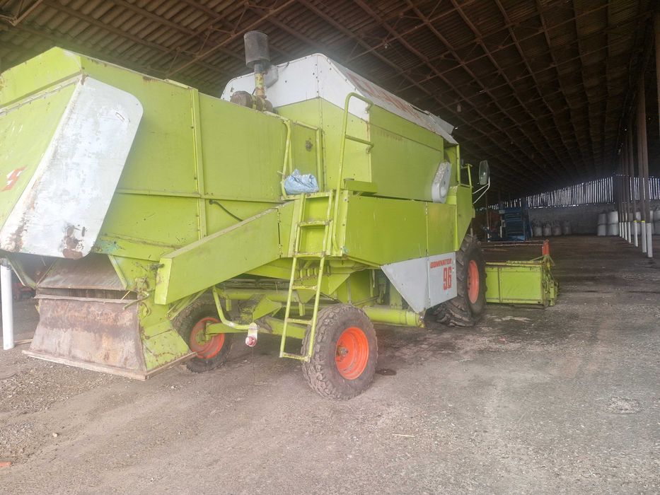 Клас комбаїн 96 домінатор