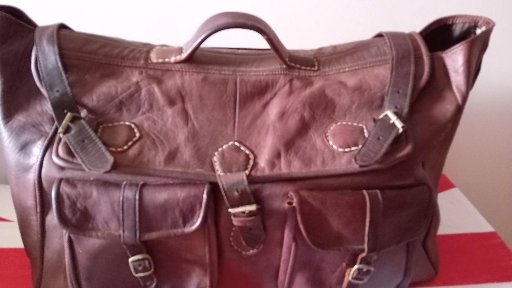 Malão de viagem em couro