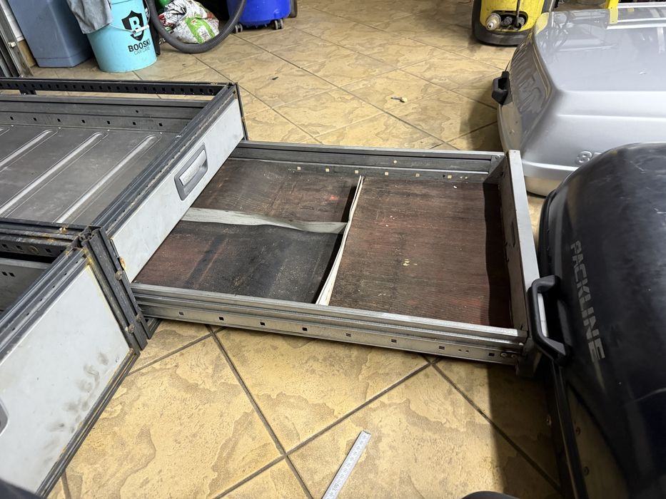 Zabudowa serwisowa bus van mobilny warsztat regał ModułSystem Komplet