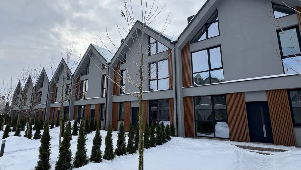 Таунхаус в центральній частині Бучі