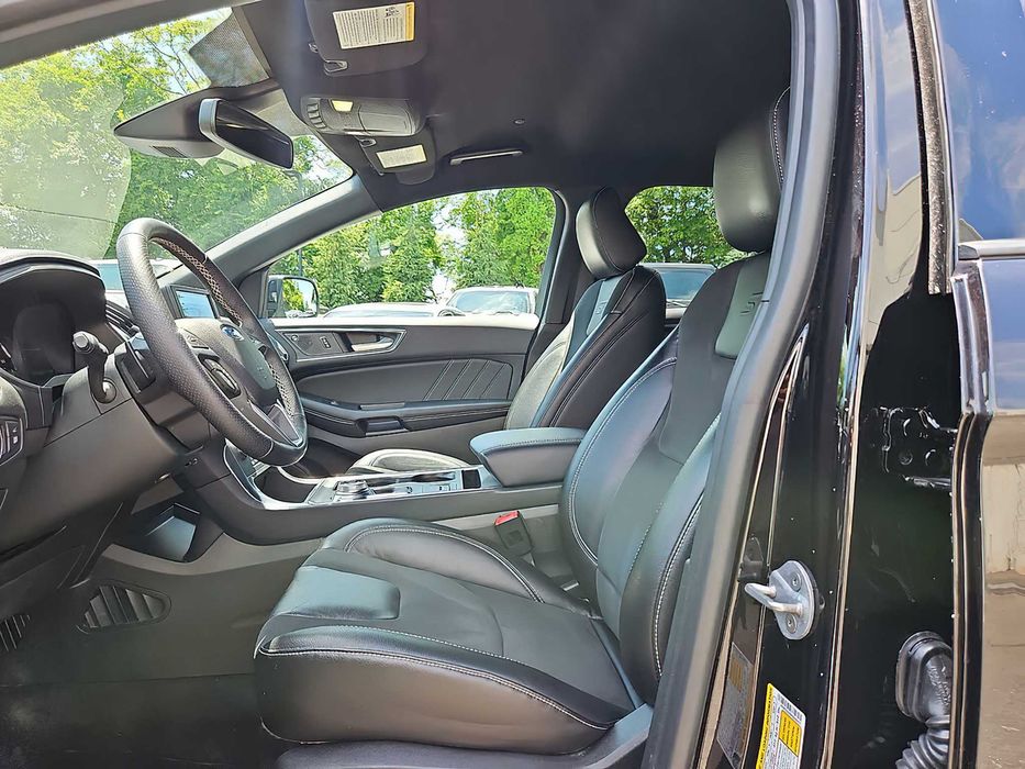 Ford Edge      2023