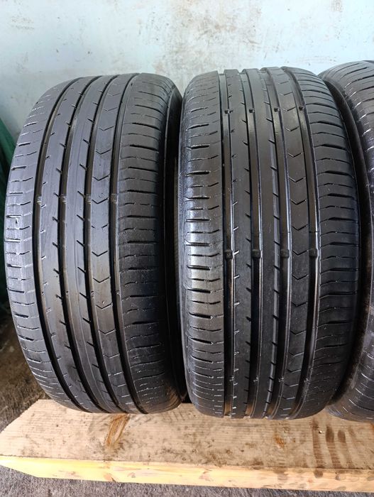 шини резина 205/55 R16 Continental