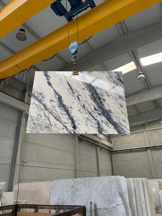 Tiger-skin marble coffee table — elegant design64585758430723121