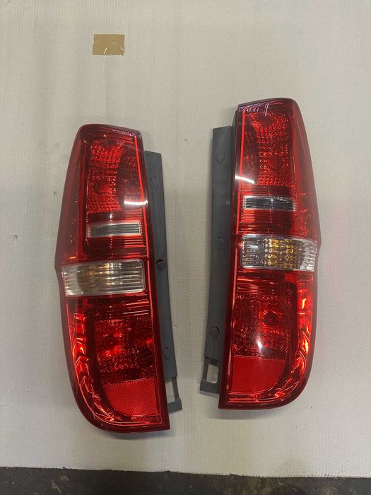 Hyundai H-1 II Starex Lampa Tył Tylna Tylnia Lewa Prawa Lewy Prawy