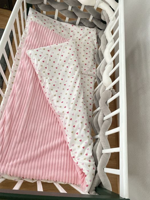 Дитяча постіль у сердечка
