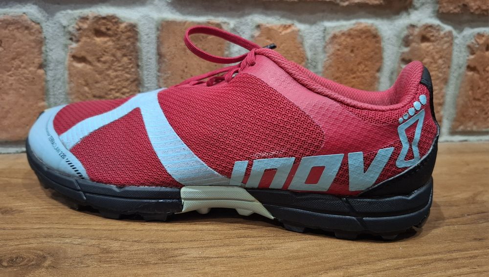 Buty INOV-8 Terraclaw 220, R. 42,5 / 8,5 / 27,5 cm