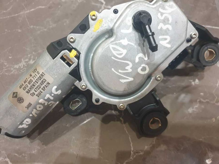 Motor traseiro de agua