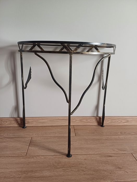 Stolik półokrągły ze szklanym blatem