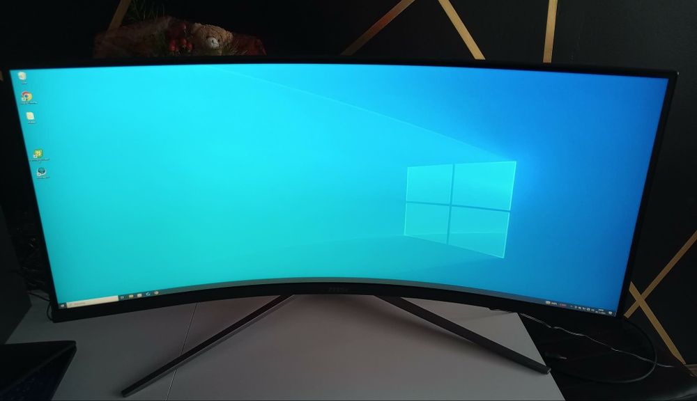 Monitor  MAG345CQR zakrzywiony