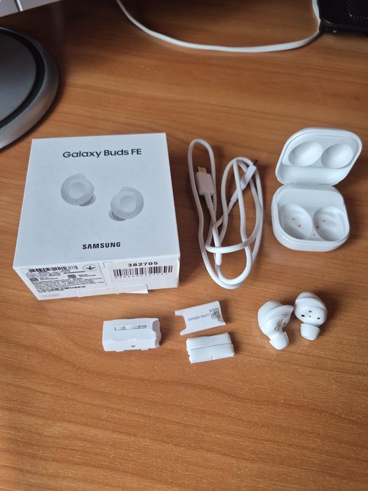 Samsung  Galaxy Buds Fe