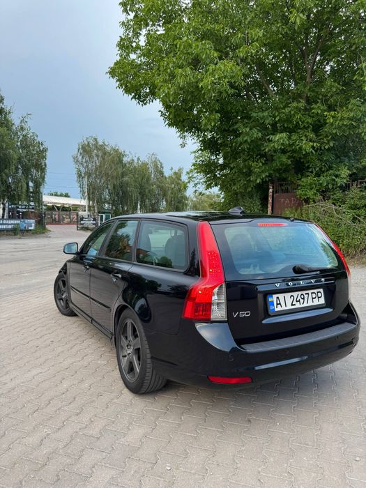 Volvo v50 2010 р