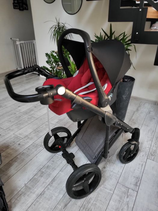 Wózek : gondola,spacerówka,fotelik +baza izofix