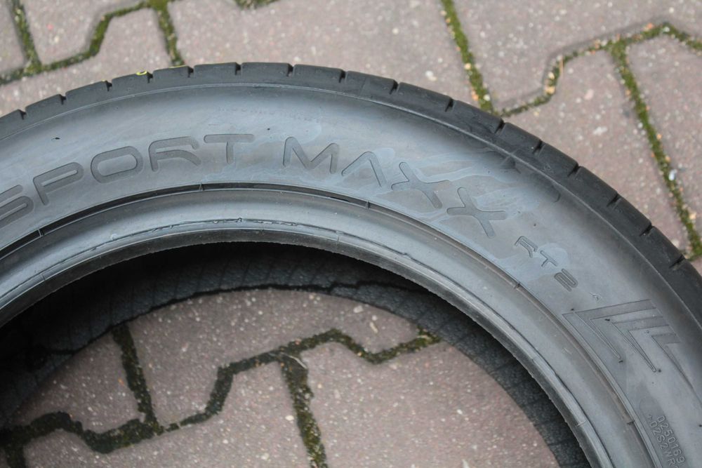 215 55 R17 Dunlop Sport Maxx RT2