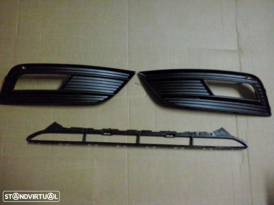 grelhas do parachoques frente Audi A4 B8 2012 até 2015 (Novas)
