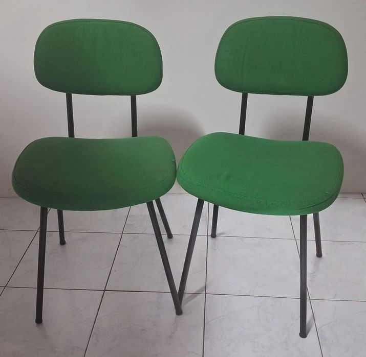 Duas Cadeiras  de escritório