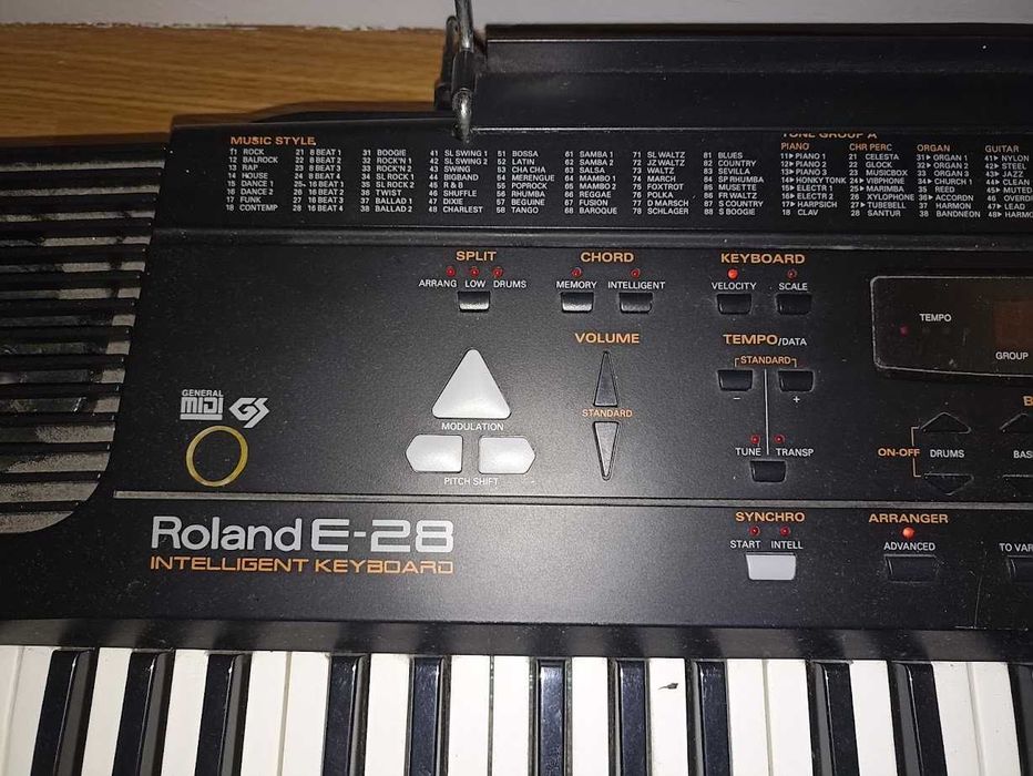 Piano Digital Roland E-28
