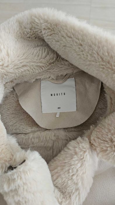 Kurtka beżowa Mohito