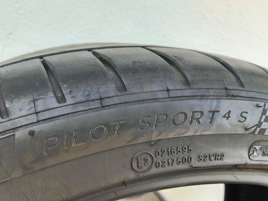 2 x Michelin Pilot Sport 4s 285/35/R22 106Y