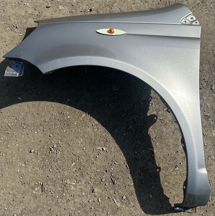 Крило переднє ліве Toyota Yaris 2003