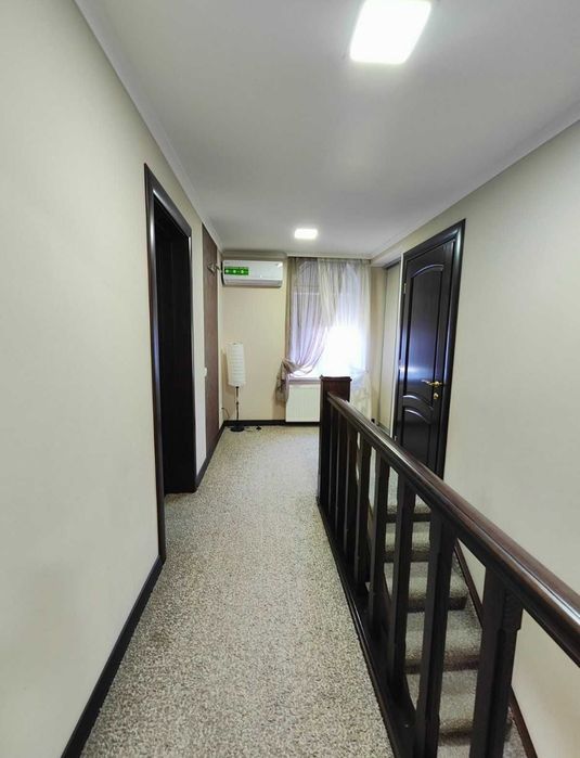 Продаж СУЧАСНОГО будинку з ЦОКОЛЬНИМ  поверхом вул. Солідарності ТОРГ