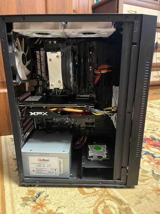 Системний блок та Монітор