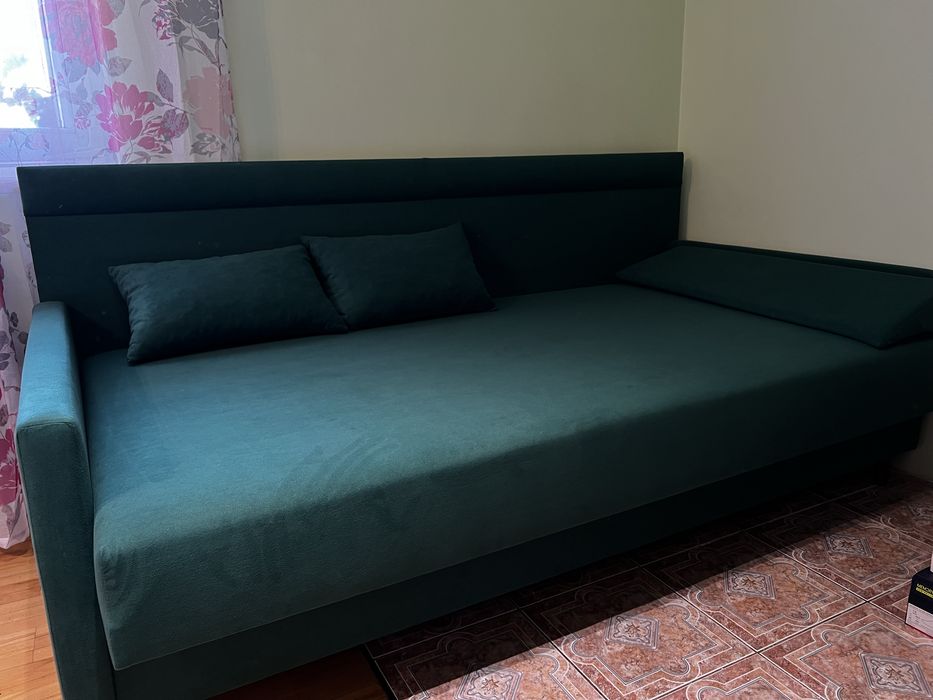 Kanapa sofa zielona otwierana z pojemnikiem na pościel