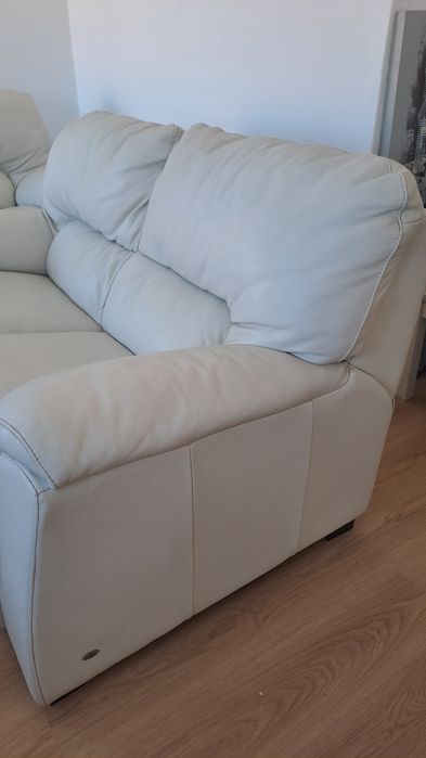 Sofá em pele de 2 lugares,  branco
